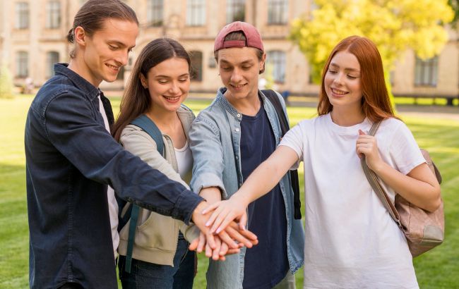 По кишені українцям? Скільки коштує навчання у найкращих університетах Варшави