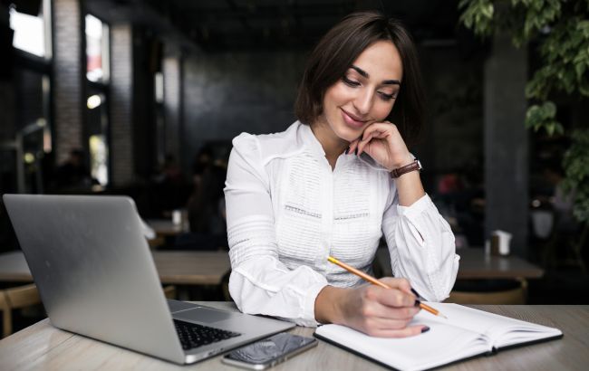 CV чи резюме: у чому різниця та що потрібно для працевлаштування в Україні