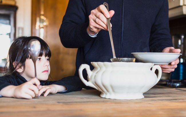 Суп вийшов несмачний? Прості способи врятувати вашу страву