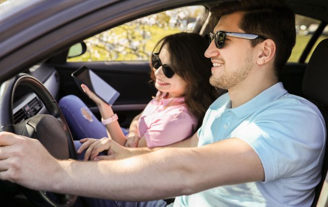 Полицейские обратились к водителям и напомнили им про обязательное условие в авто