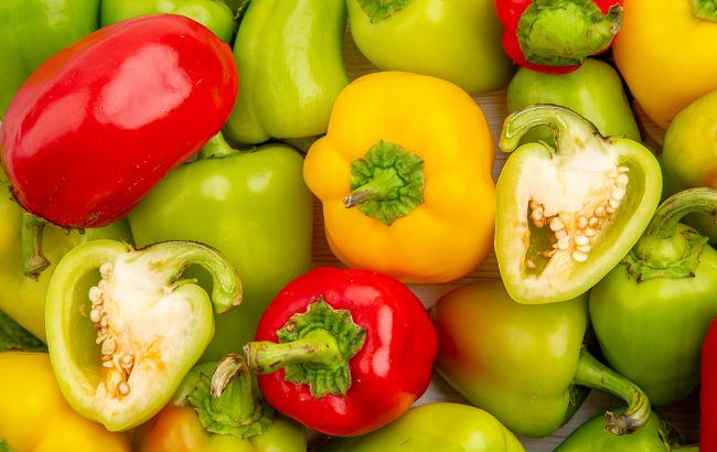 Как правильно заморозить сладкий перец кусочками и целым: легкие способы