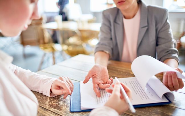 Работодателей будут штрафовать за указание пола в вакансии: названы суммы