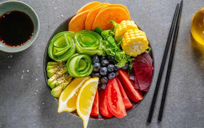 Этот фрукт питательнее мяса и может заменить три яйца