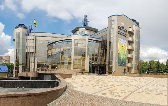 УАФ дискваліфікував шістьох арбітрів і одного футболіста