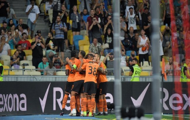 "Шахтер" победил бельгийский "Генк" и вышел в плей-офф Лиги чемпионов