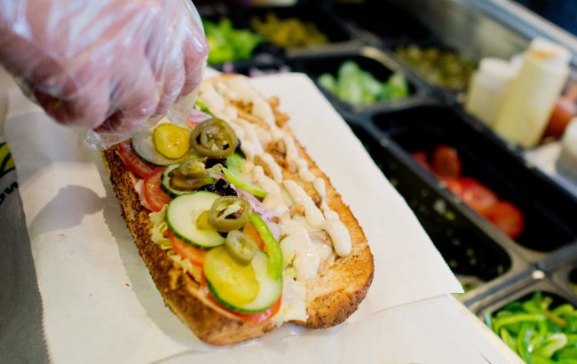 Не McDonald's. Яка мережа фастфудів насправді є найбільшою у світі