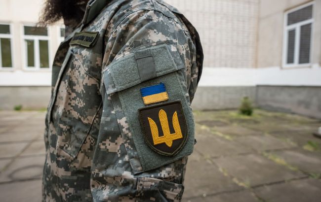 В Трускавце пригрозили повестками за купание в озере