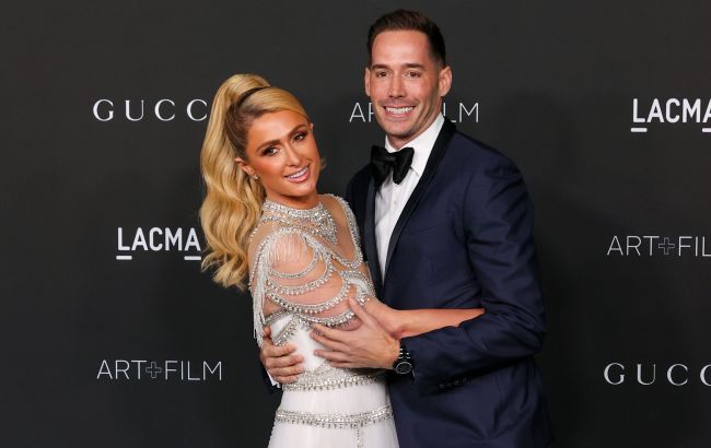 41-летняя Пэрис Хилтон впервые стала мамой, но ее заклеймили за фото