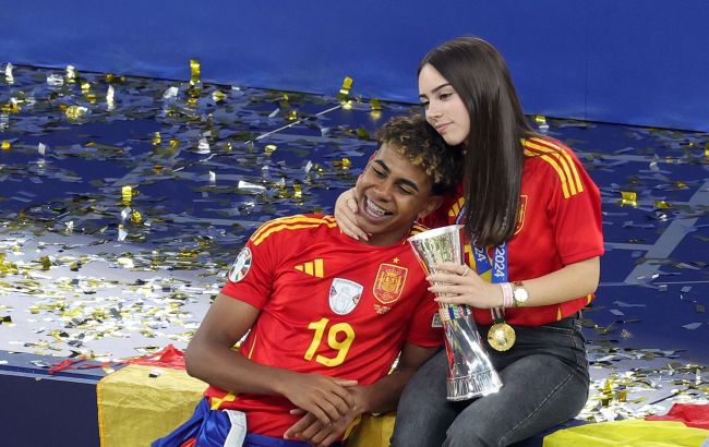 "Хитрий план" провалився: як колишня Ламіна Ямала хотіла грошей, але залишилася біля розбитого корита