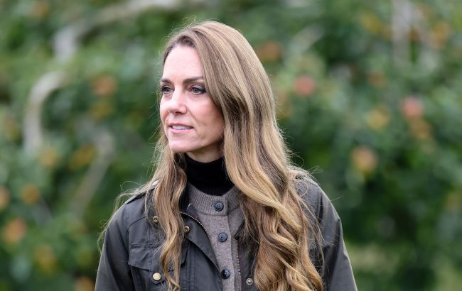 Осінній стиль Кейт Міддлтон: куртка в стилі кантрі та замшеві чоботи