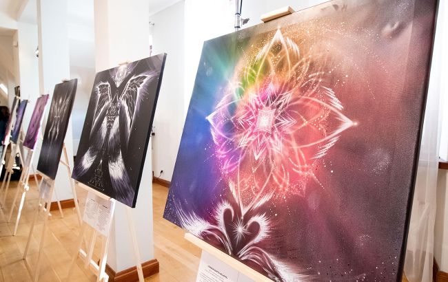 У "Софії Київській" відкрилася виставка про українську незламність: чому її треба відвідати (фото)