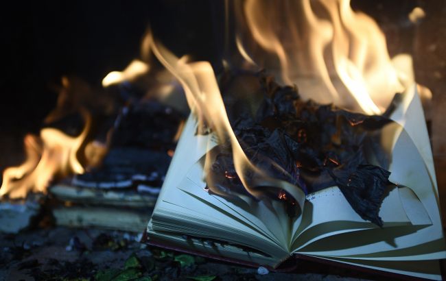 Росія знищила майже всю українську літературу на окупованому сході, - ЦНС