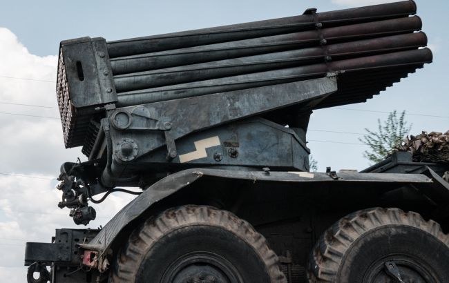 Ранкова атака Запоріжжя: окупанти вдарили з РСЗВ, виникла пожежа