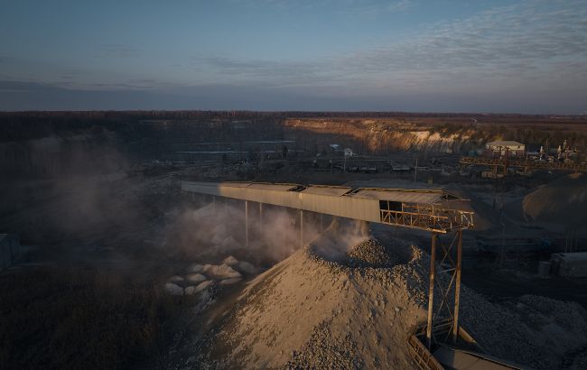 Україна може внести свої правки в угоду щодо рідкісноземів вже цього тижня, - Bloomberg