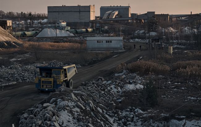 Стало відомо, скільки інвестицій залучить угода про надра України з США