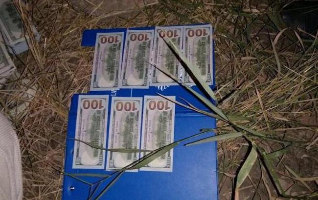 НАБУ поймало судью киевского райсуда на взятке в 150 тыс. долларов