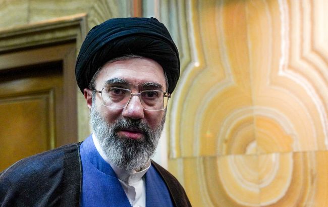 Спотворене обличчя і втрата кінцівки: Reuters розкрило подробиці про стан лідера Ірану