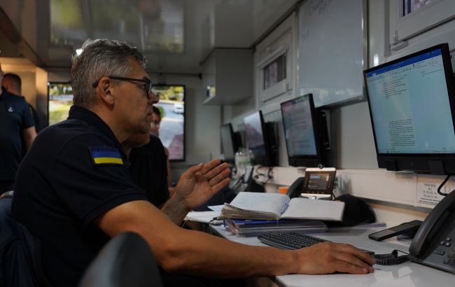 Пожарные, водолазы и кинологи. Как в Умани подготовились к паломничеству хасидов