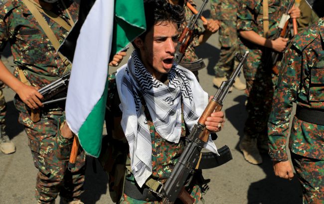 Хусити у берегів Ємену дронами обстріляли грецьке судно, є поранені та зниклі безвісти