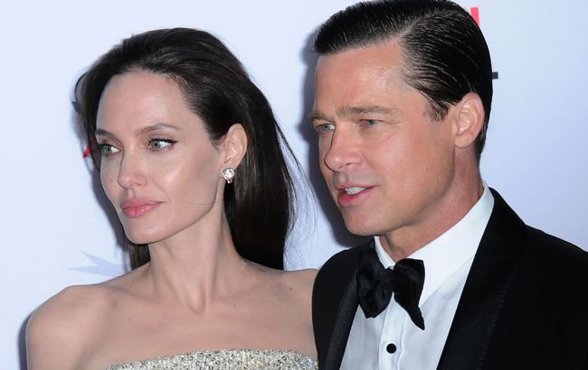 Джоли требует от Питта компенсацию за то, что пожертвовала ради него своей карьерой