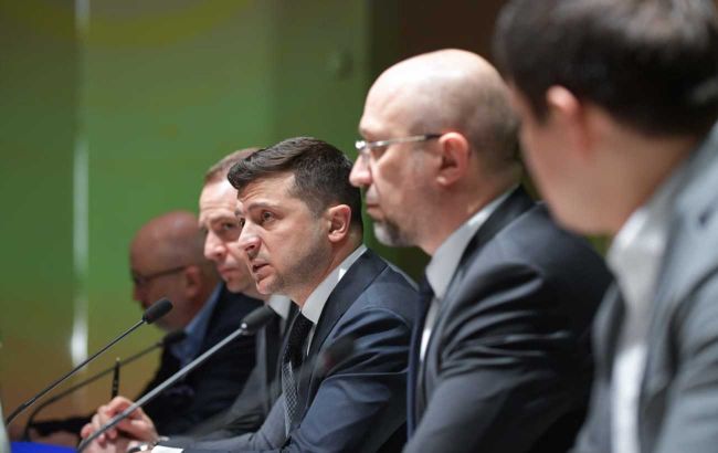 В тени Зеленского: как работает Кабмин Дениса Шмыгаля