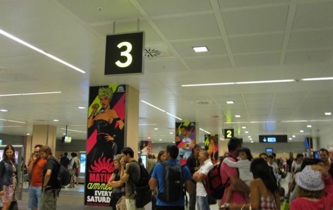 Из аэропорта Ибицы эвакуировали людей из-за пожара