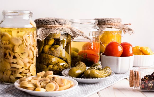 ЗОЖ-тренд 2025: як поєднати квашені та свіжі овочі для максимальної користі
