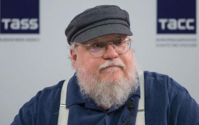 Джордж Мартін не встигає дивитися "Гру престолів"