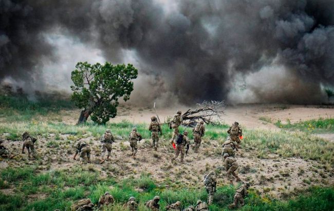 Военную базу США в Ираке обстреляли 14 ракетами: известно о пострадавших