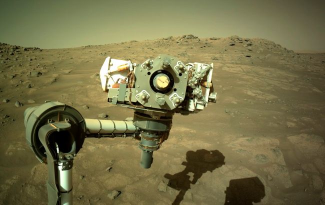 Марсоход NASA готовится добыть еще один образец почвы Красной планеты