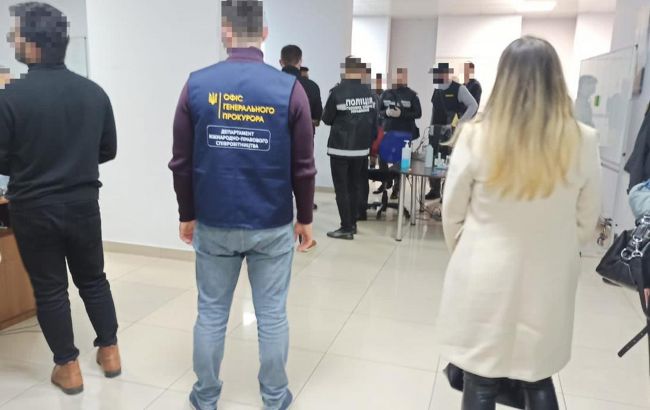 Обманули на 7,5 млн долларов: в Киеве и Харькове разоблачили мошеннические колл-центры