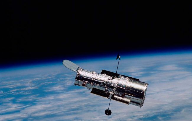 Hubble показал необычное слияние "многоруких" галактик