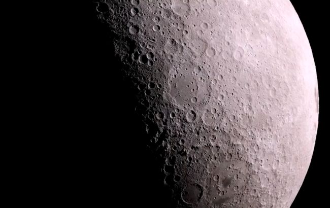 NASA потеряло связь со спутником, который путешествует к Луне: что известно