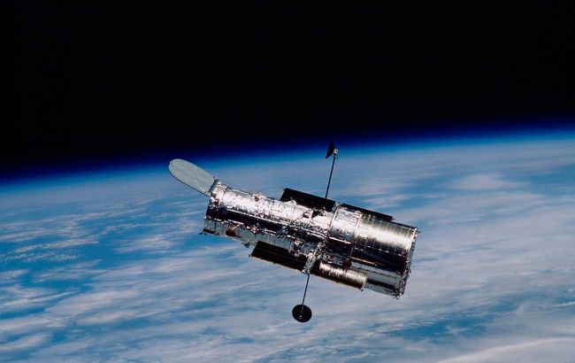 Hubble сфотографировал шарообразное скопление звезд в созвездии Стрельца: яркий кадр