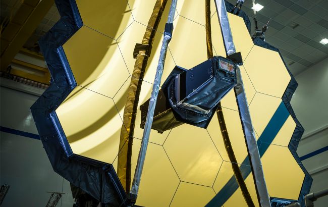 James Webb зробив вражаючі фотографії Нептуна: яскраві кадри