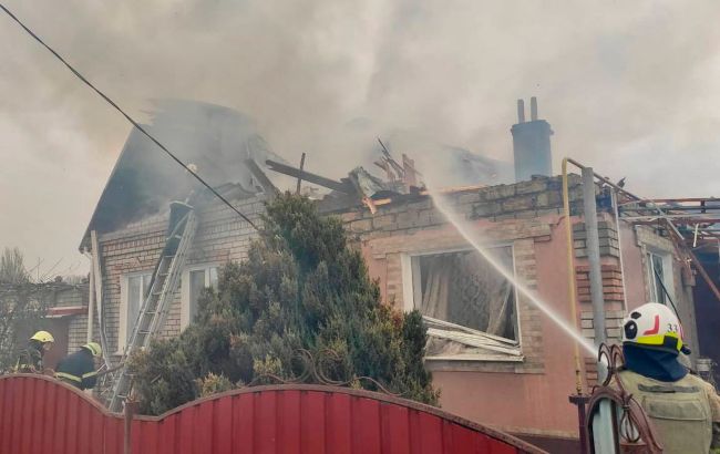 Росіяни знову вдарили по Нікопольському району, є загиблі та поранені