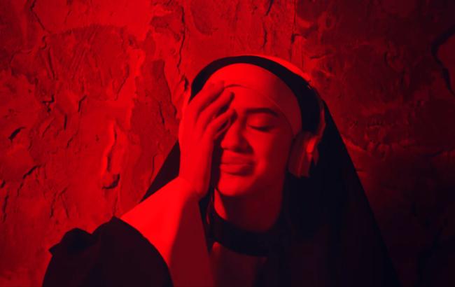 LOBODA презентовала видеоролик с монашкой в главной роли