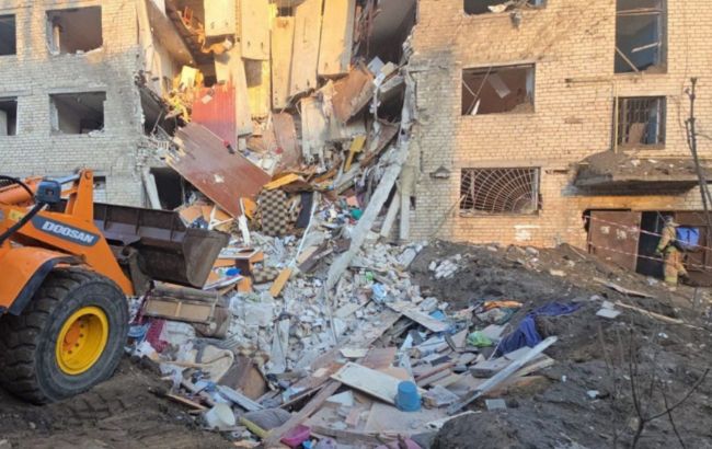 У Запоріжжі близько 30 прильотів та понад десяток поранених, серед них - діти