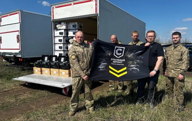 "Сталевий фронт" Ахметова передав Силам оборони допомогу на 74 млн грн