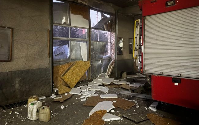 Росіяни атакували рятувальників у Костянтинівці: у ДСНС показали фото наслідків удару