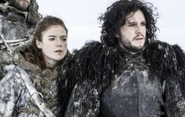 Звезда "Игры престолов" объяснил, почему не делает селфи с возлюбленной