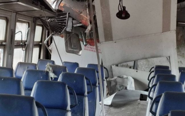 РФ ударила дроном по "электричке" под Харьковом: что известно о последствиях атаки (фото)