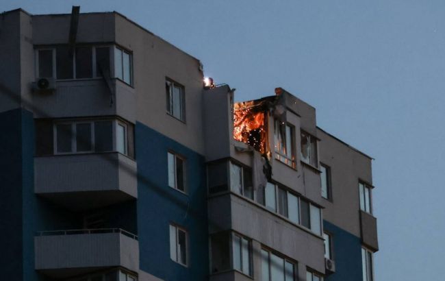 Комбінований обстріл Харкова: горіли багатоповерхівки та авто, серед поранених - діти