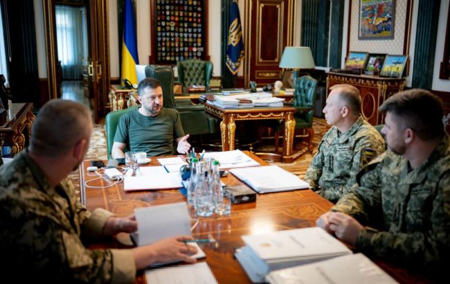 Зеленський зробив важливу заяву щодо Сумщини й Харківщині після наради з військовими