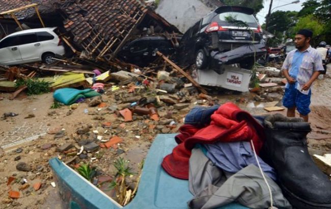 Цунами в Индонезии: МИД советует воздержаться от поездок в страну