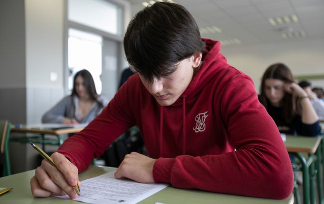 НМТ-2026 за границей: что делать абитуриентам, если их страны нет в списке