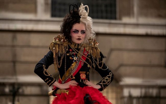 Модный бунт: как создавались костюмы для фильма "Круэлла" и почему за них ленте пророчат "Оскар"