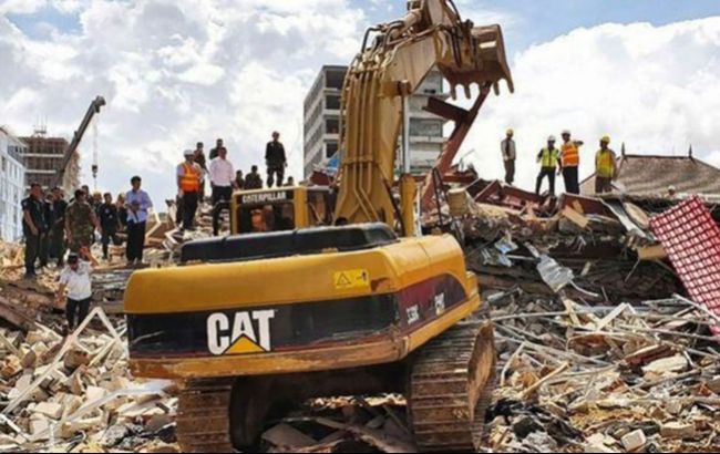 В Камбодже произошел обвал многоэтажки, есть жертвы