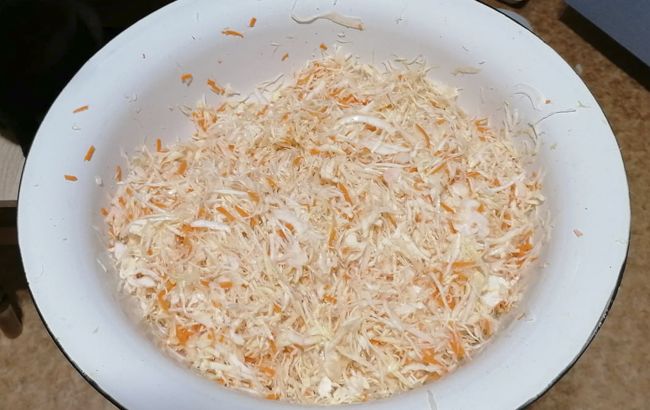 Квашена капуста може бути дуже небезпечною: кому її не можна їсти