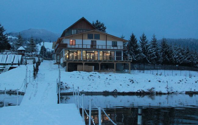 Где встречать Новый год: цены на посуточную аренду в Карпатах, Киеве, Одессе и Львове